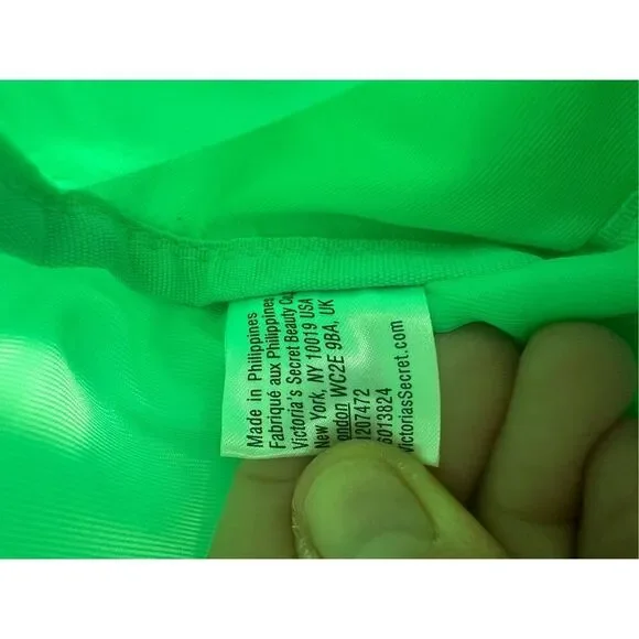 NWT- Victoria's Secret Carryall Green Tote Bag Shopper - Picture 3 of 5